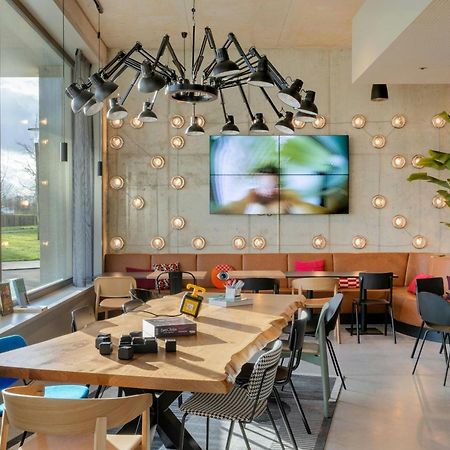 Отель Moxy Антверпен Экстерьер фото